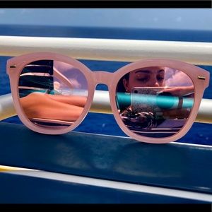 Meet your Posher, Hayley